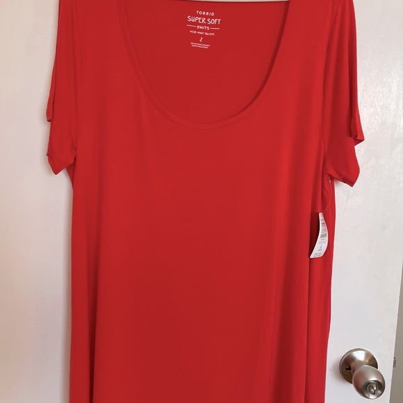Torrid Super Soft Lightweight Top - Sizes 2X & 3X - Picture 5 of 14